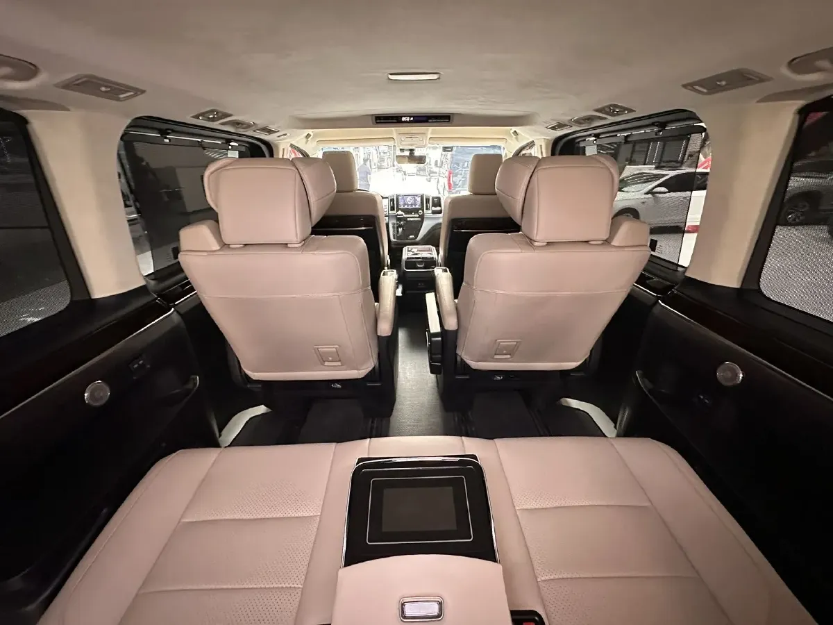 2015 Higer H6C 2.8T 143HP L4 5MT,autocango,china used car exporter,china ev exporter,chinese used car exporter,chinese used ev exporter