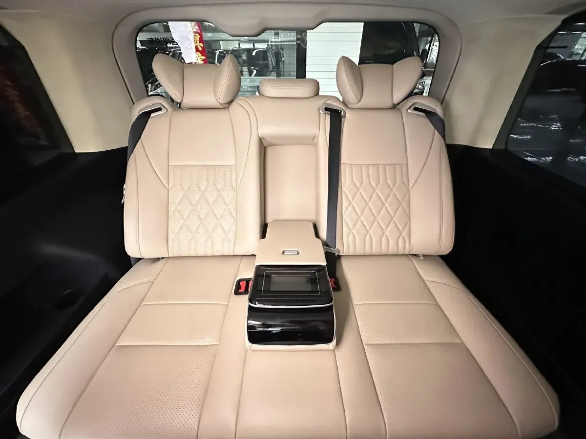 2015 Higer H6C 2.8T 143HP L4 5MT,autocango,china used car exporter,china ev exporter,chinese used car exporter,chinese used ev exporter