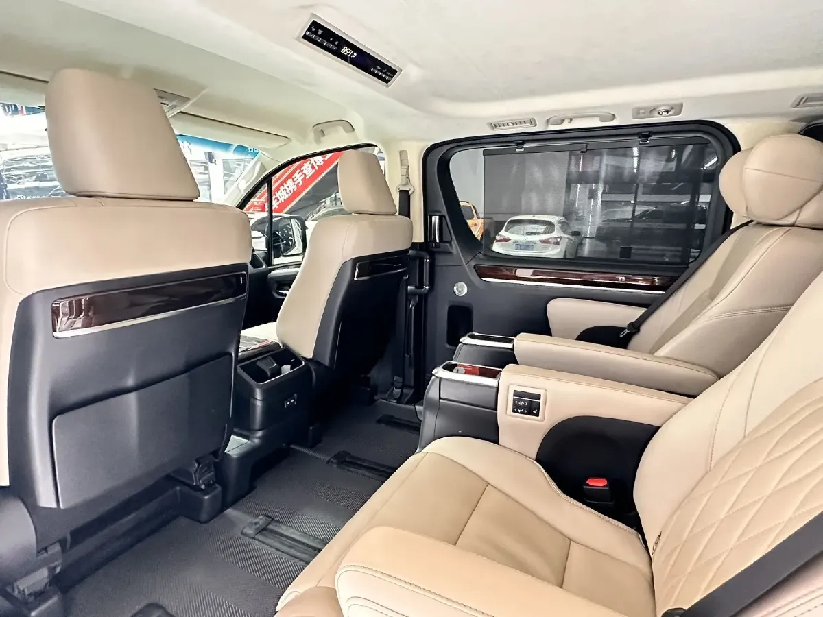 2015 Higer H6C 2.8T 143HP L4 5MT,autocango,china used car exporter,china ev exporter,chinese used car exporter,chinese used ev exporter