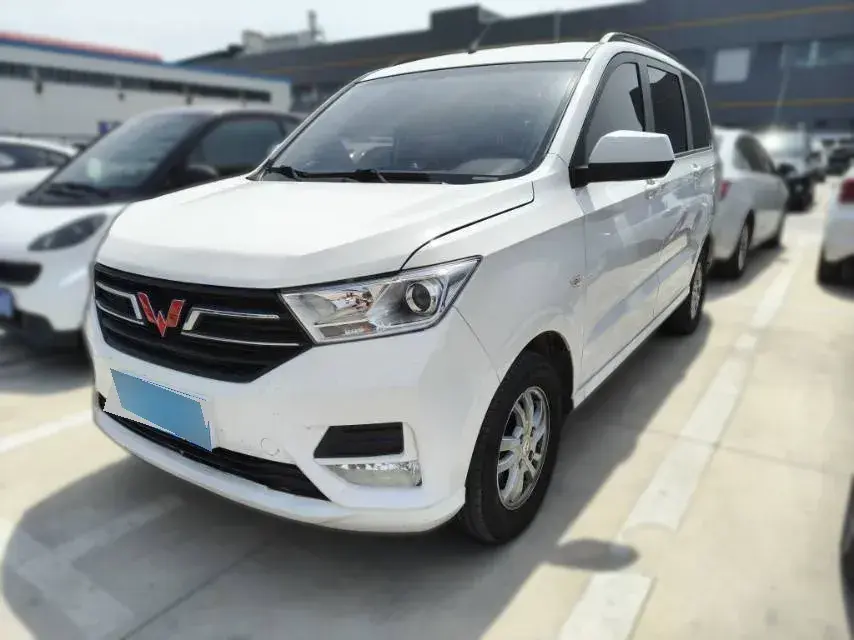 2021 WuLing HongGuang 1.5L 99HP L4 6MT