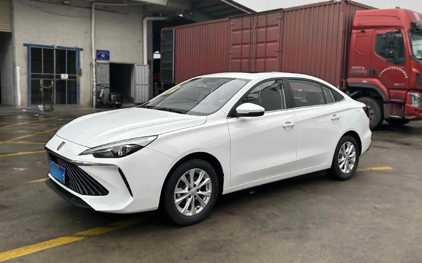 2023 Roewe i5 1.5L 129HP L4 CVT