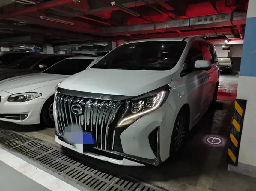 2021 GAC Trumpchi M8 2.0T 252HP L4 8AT