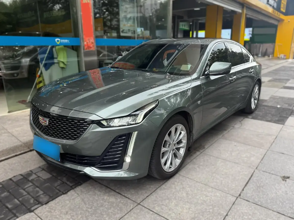 2023 Cadillac CT5 2.0T 237HP L4 10AT