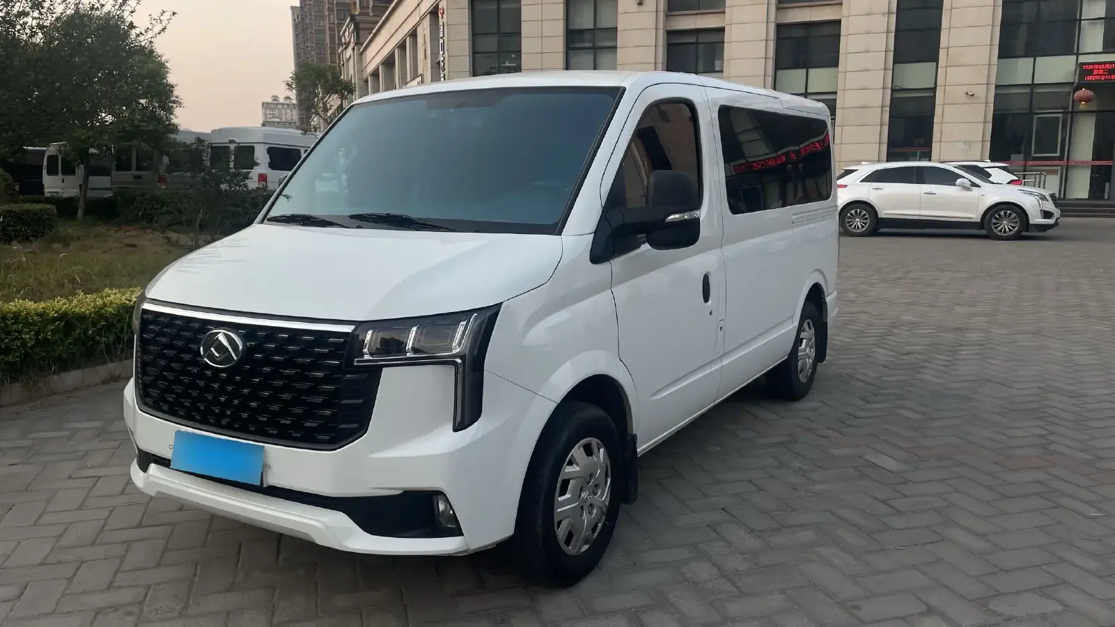 2021 MAXUS XinTu V80 2.0T 139HP L4 6AMT
