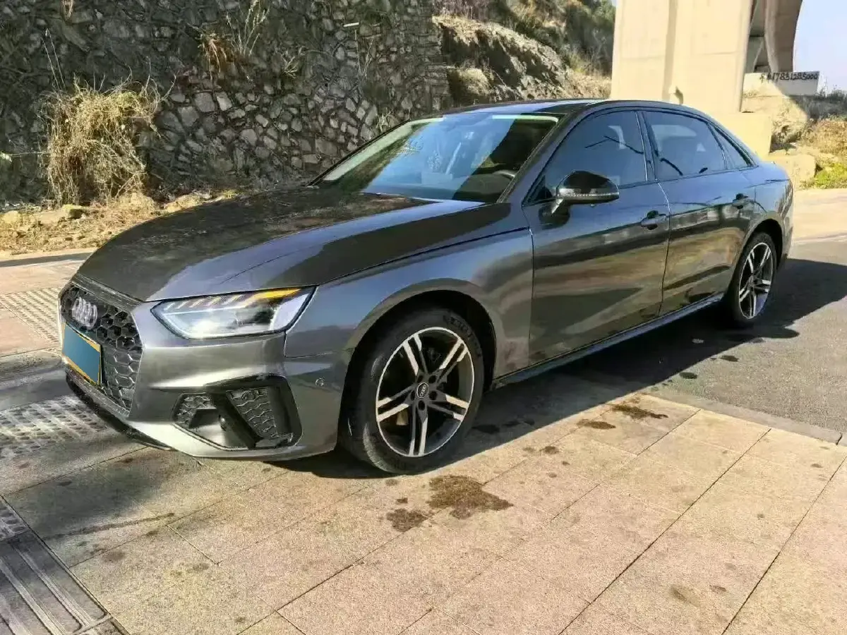 2021 Audi A4L 2.0T 190HP L4 7DCT