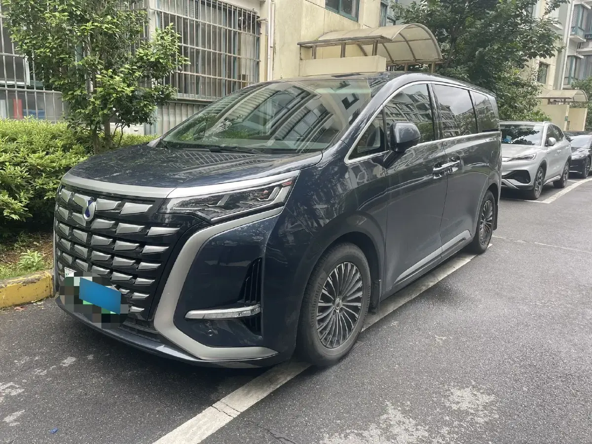 2022 Denza D9 1.5T 139HP L4 E-CVT PHEV 40.06KWH