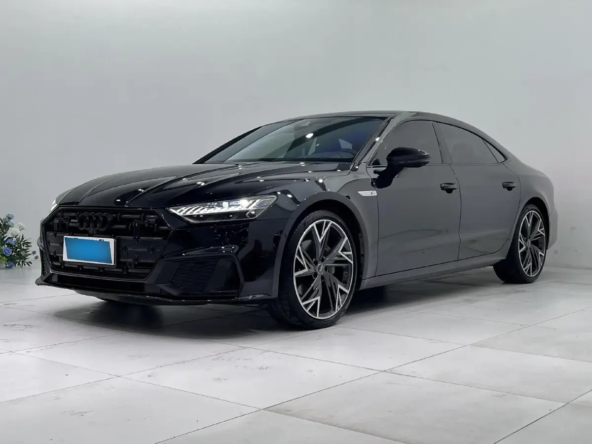 2022 Audi A7L 2.0T 245HP L4 7DCT