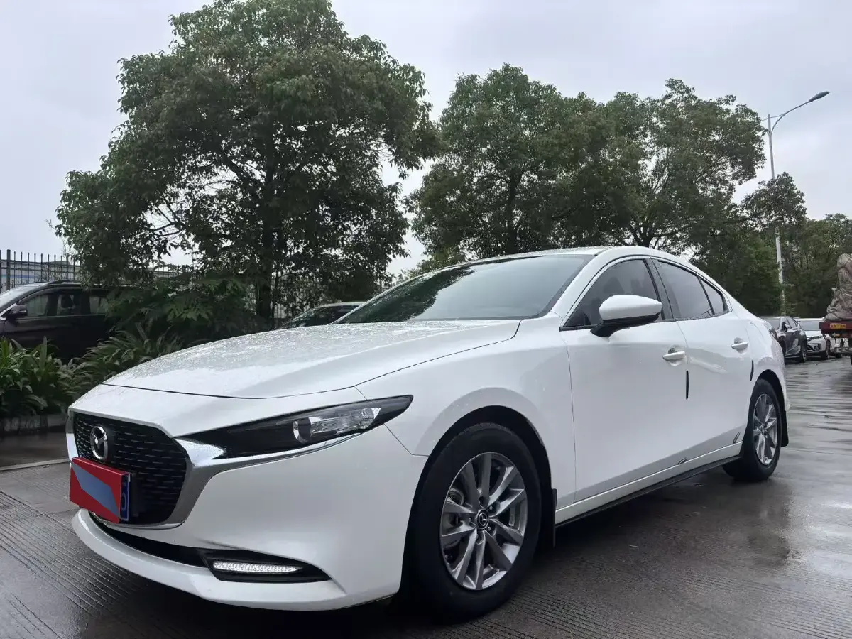 2022 Mazda 3 Axela 2.0L 158HP L4 6AT
