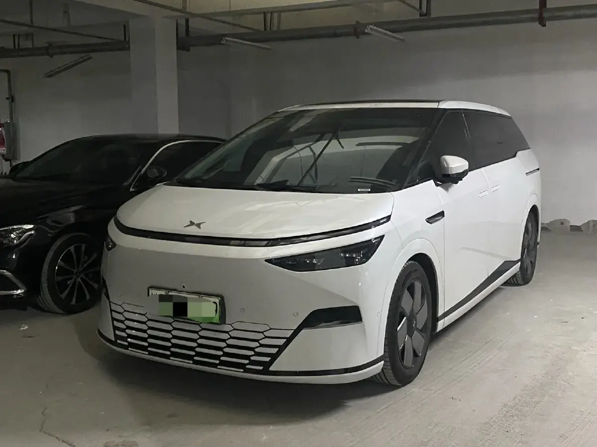 2024 Xpeng X9 BEV 101.5KWH