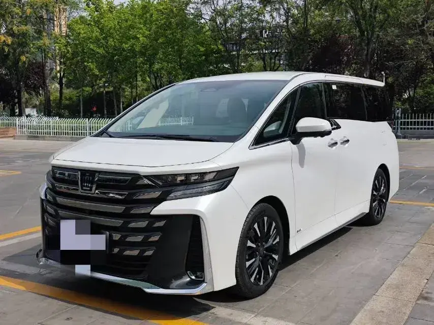 2024 Toyota Vellfire 2.5L 190HP L4 E-CVT Hybrid