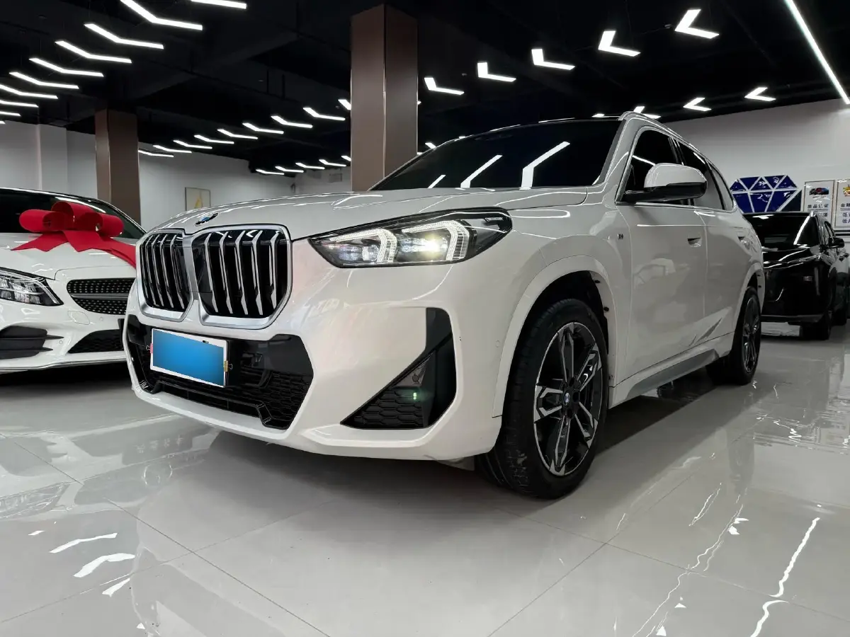 2023 BMW X1 2.0T 204HP L4 7DCT