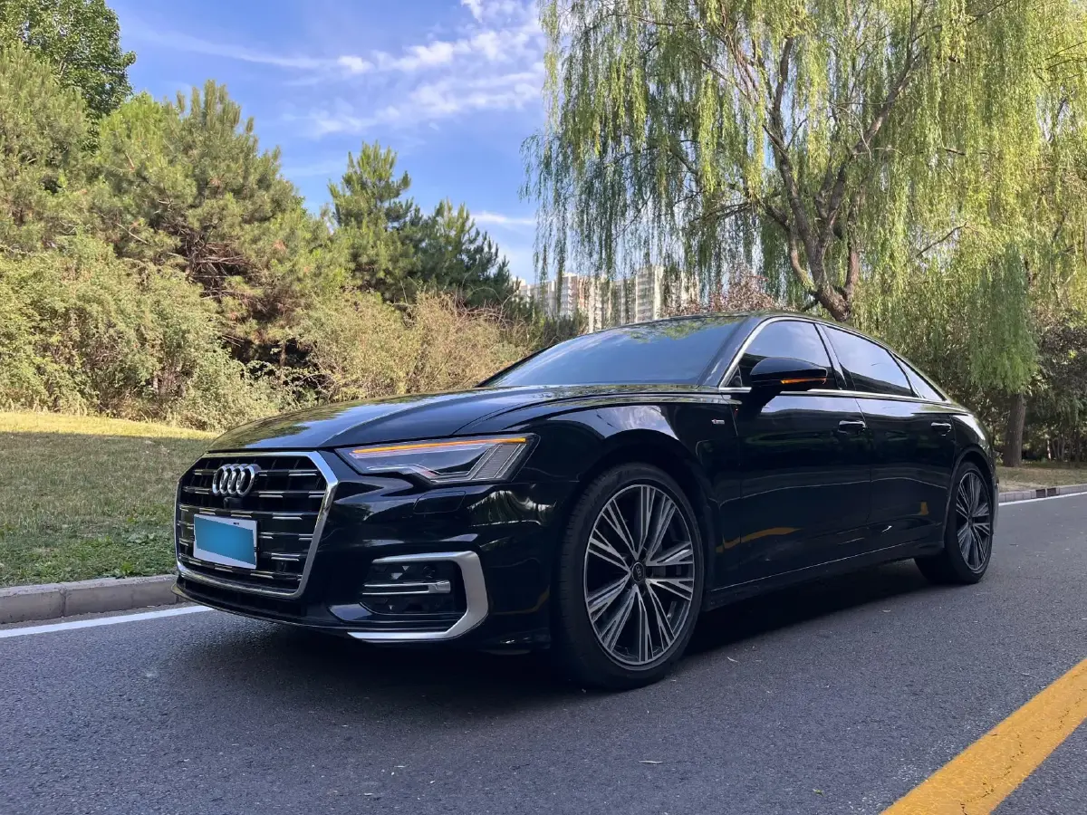2023 Audi A6L 2.0T 190HP L4 7DCT