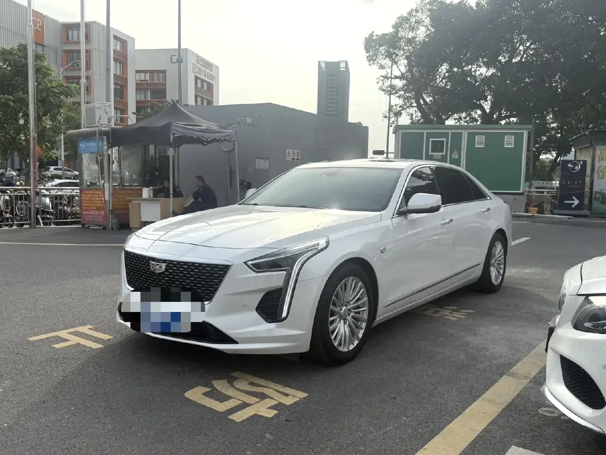 2022 Cadillac CT6 2.0T 237HP L4 10AT