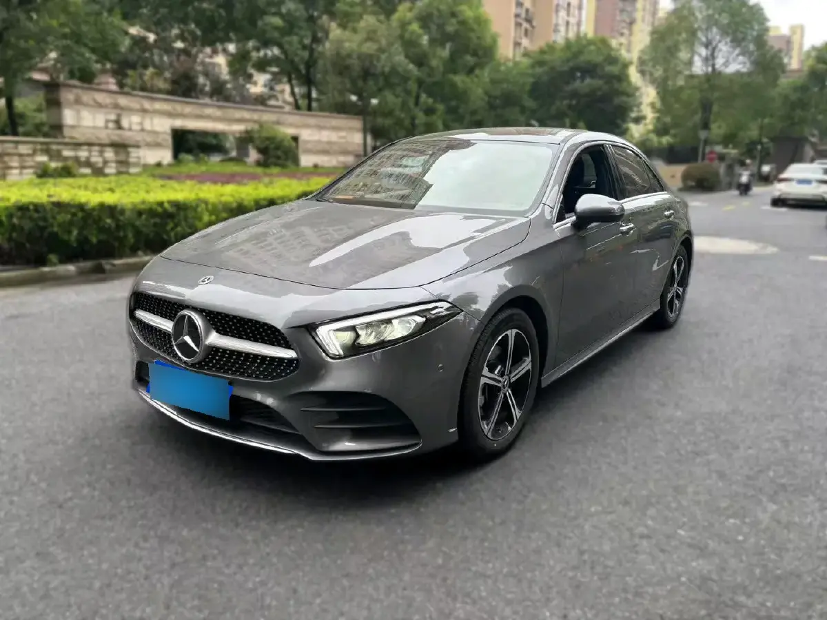 2022 Mercedes-Benz A Class 1.3T 163HP L4 7DCT