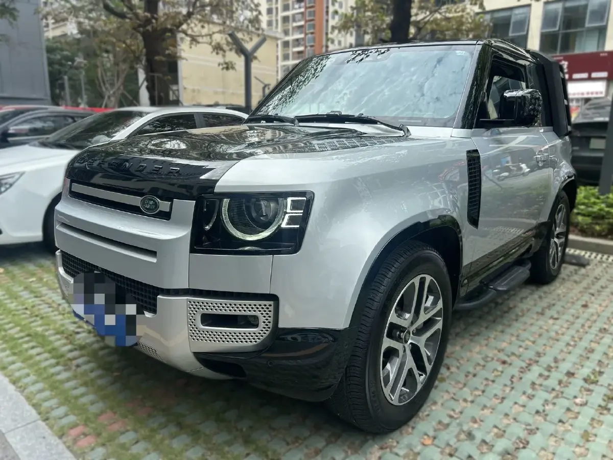 2023 Land Rover Defender 3.0T 400HP L6 8AT