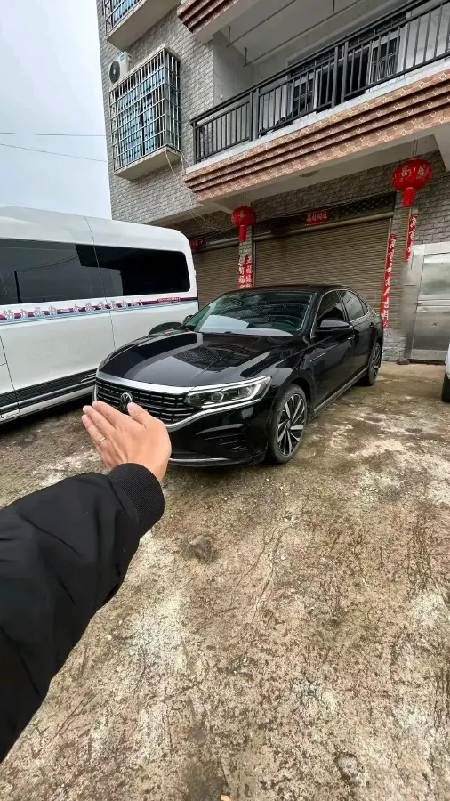 2022 Volkswagen Passat 2.0T 186HP L4 7DCT