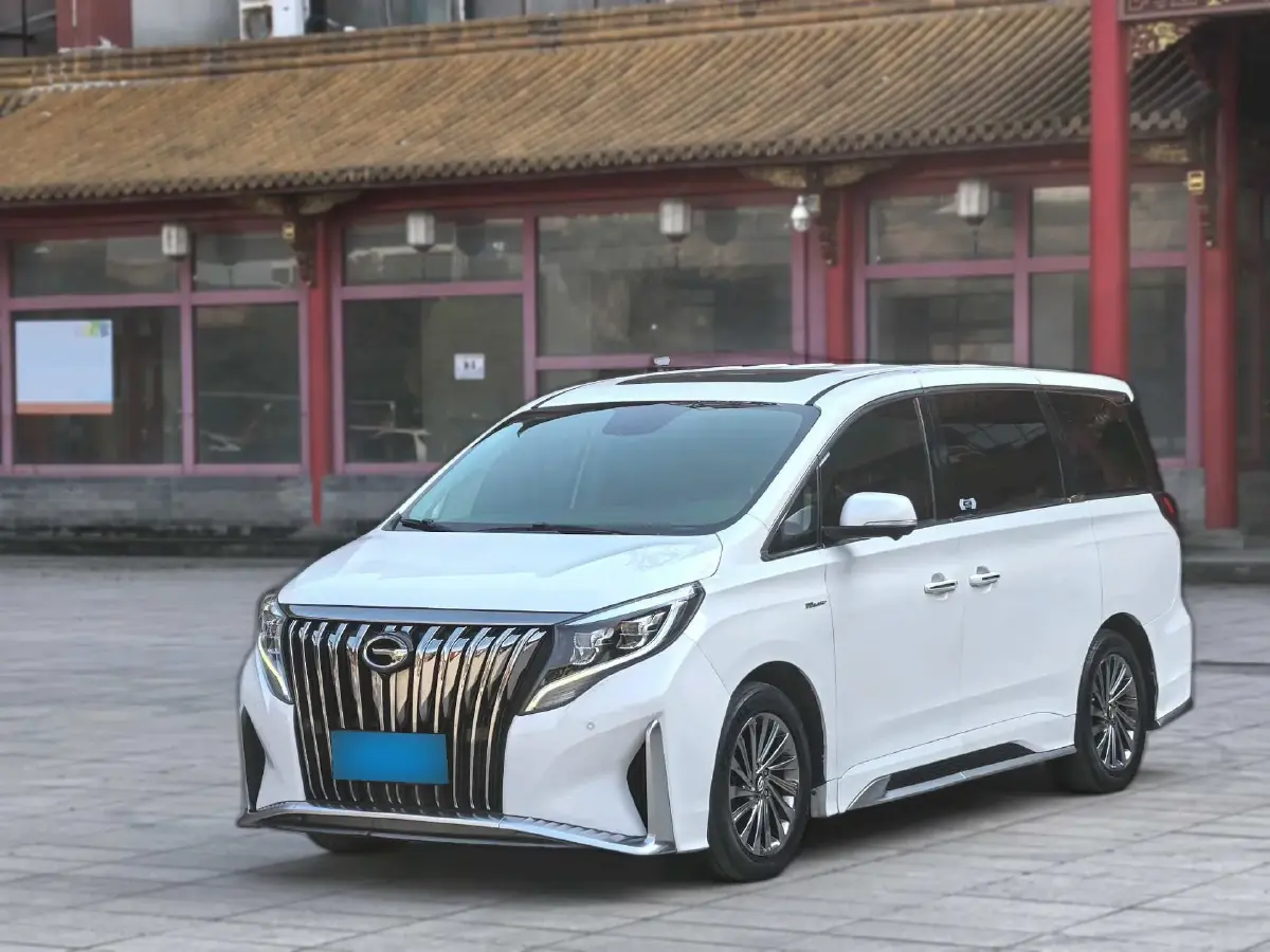 2021 GAC Trumpchi M8 2.0T 252HP L4 8AT