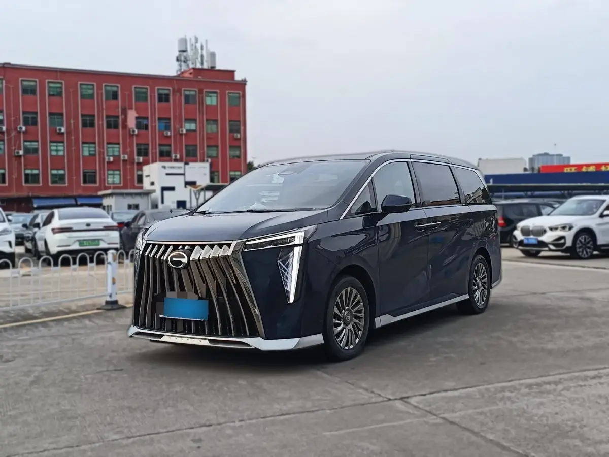 2023 GAC Trumpchi M8 2.0T 190HP L4 E-CVT Hybrid