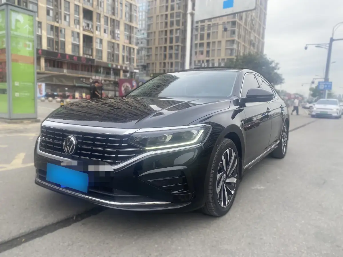 2022 Volkswagen Passat 2.0T 186HP L4 7DCT