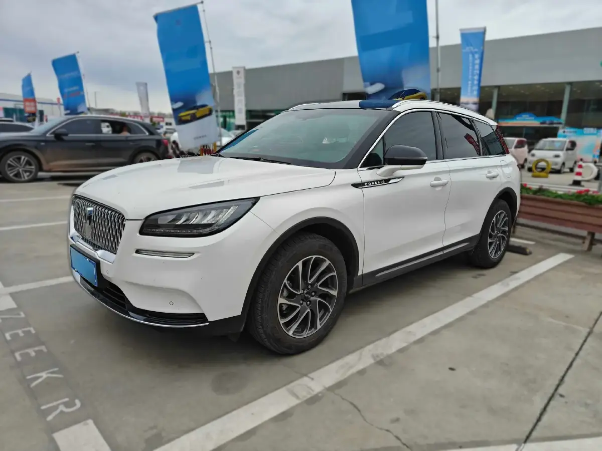 2022 Lincoln Corsair 2.0T 245HP L4 8AT