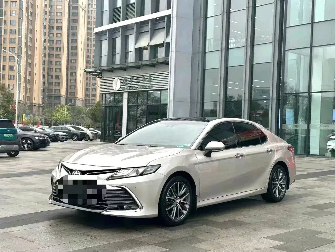 2021 Toyota Camry 2.5L 209HP L4 8AT