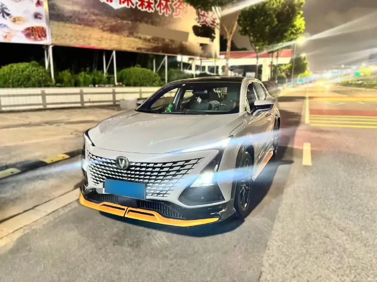 2023 ChangAn UNI-T 1.5T 188HP L4 7DCT