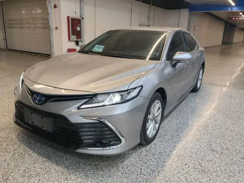 2021 Toyota Camry 2.5L 178HP L4 E-CVT Hybrid