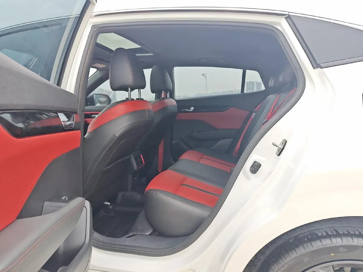 2021 DongFeng Aeolus YiXuan 1.5T 150HP L4 6DCT,autocango,china used car exporter,china ev exporter,chinese used car exporter,chinese used ev exporter