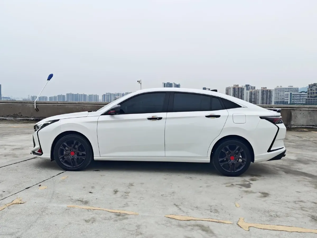 2021 DongFeng Aeolus YiXuan 1.5T 150HP L4 6DCT,autocango,china used car exporter,china ev exporter,chinese used car exporter,chinese used ev exporter