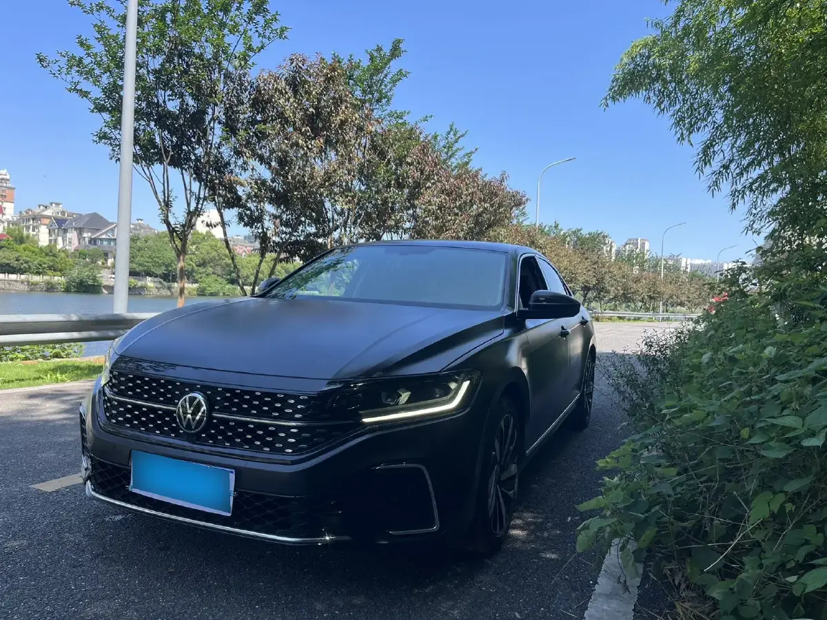 2021 Volkswagen Passat 2.0T 186HP L4 7DCT