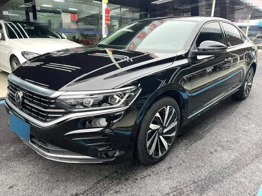 2023 Volkswagen Passat 2.0T 186HP L4 7DCT