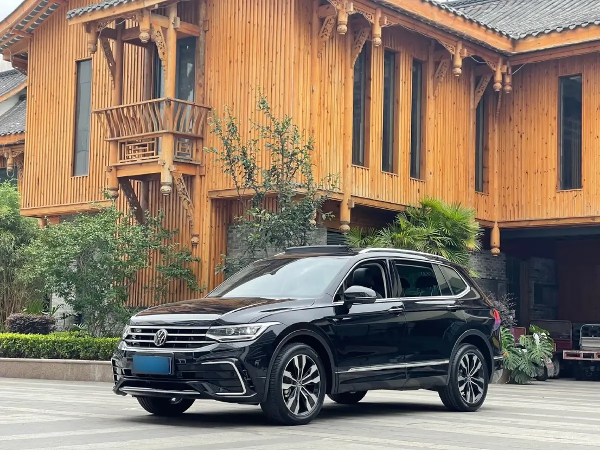 2024 Volkswagen Tiguan L 2.0T 186HP L4 7DCT