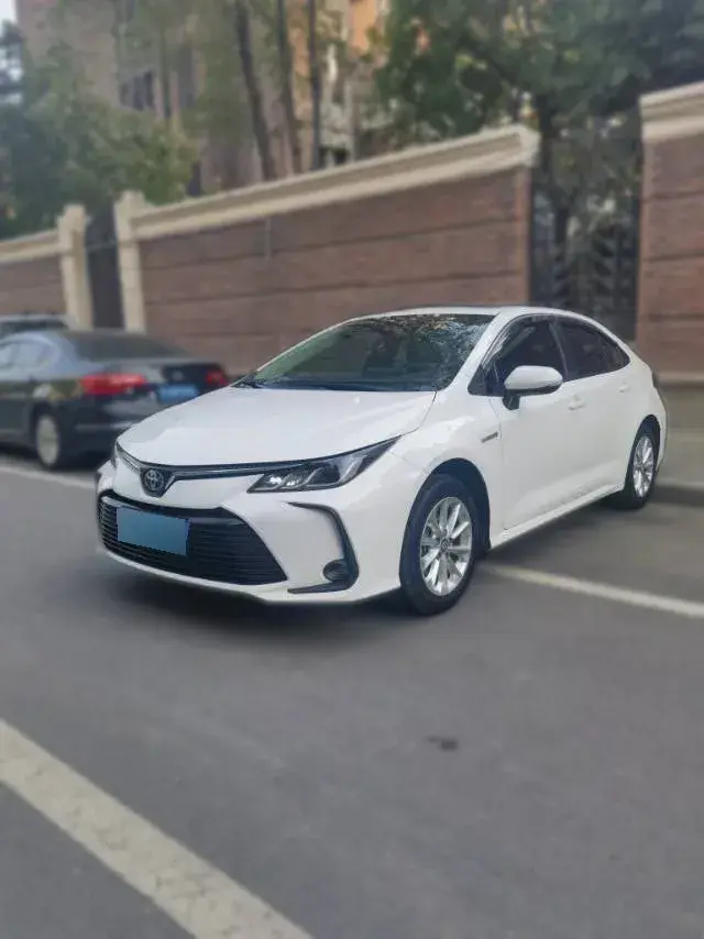 2021 Toyota Corolla 1.8L 98HP L4 E-CVT Hybrid
