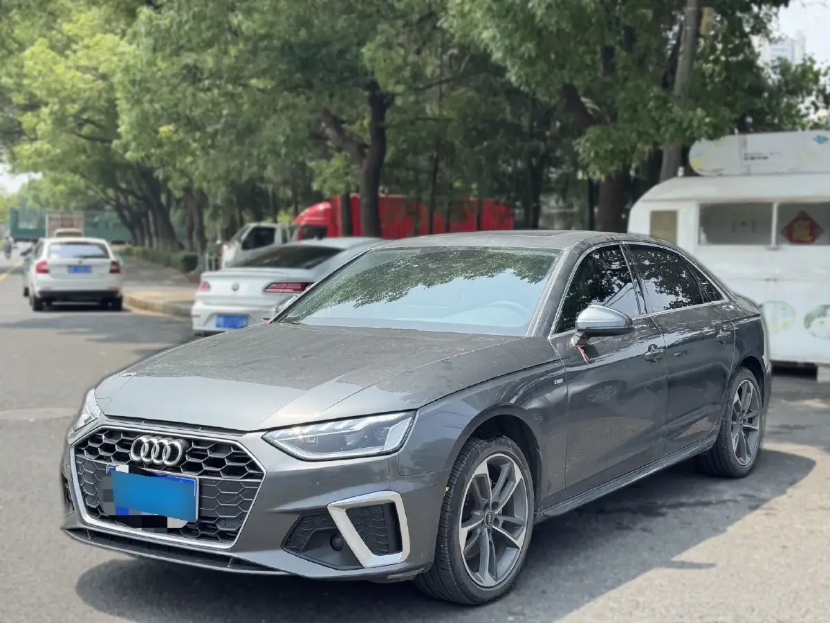 2023 Audi A4L 2.0T 190HP L4 7DCT