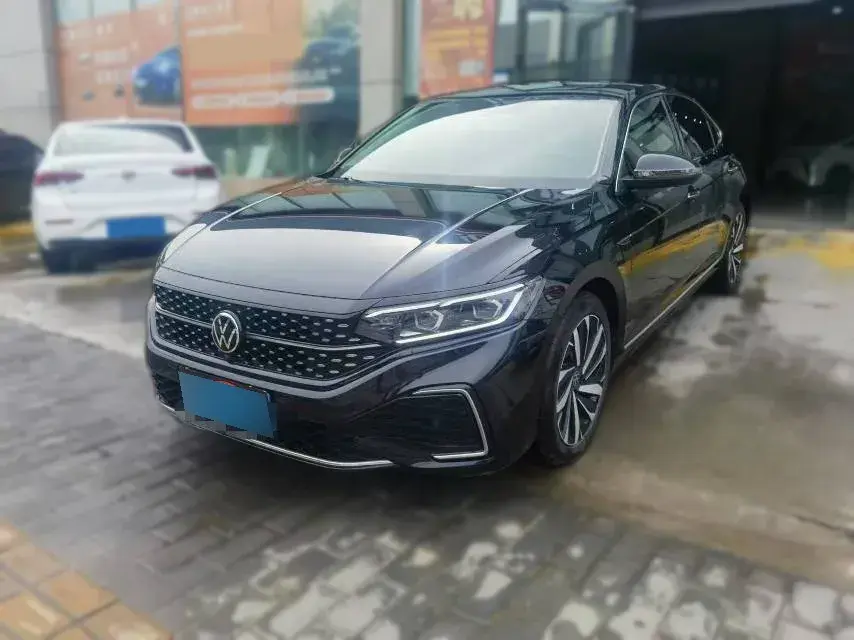 2022 Volkswagen Passat 2.0T 186HP L4 7DCT
