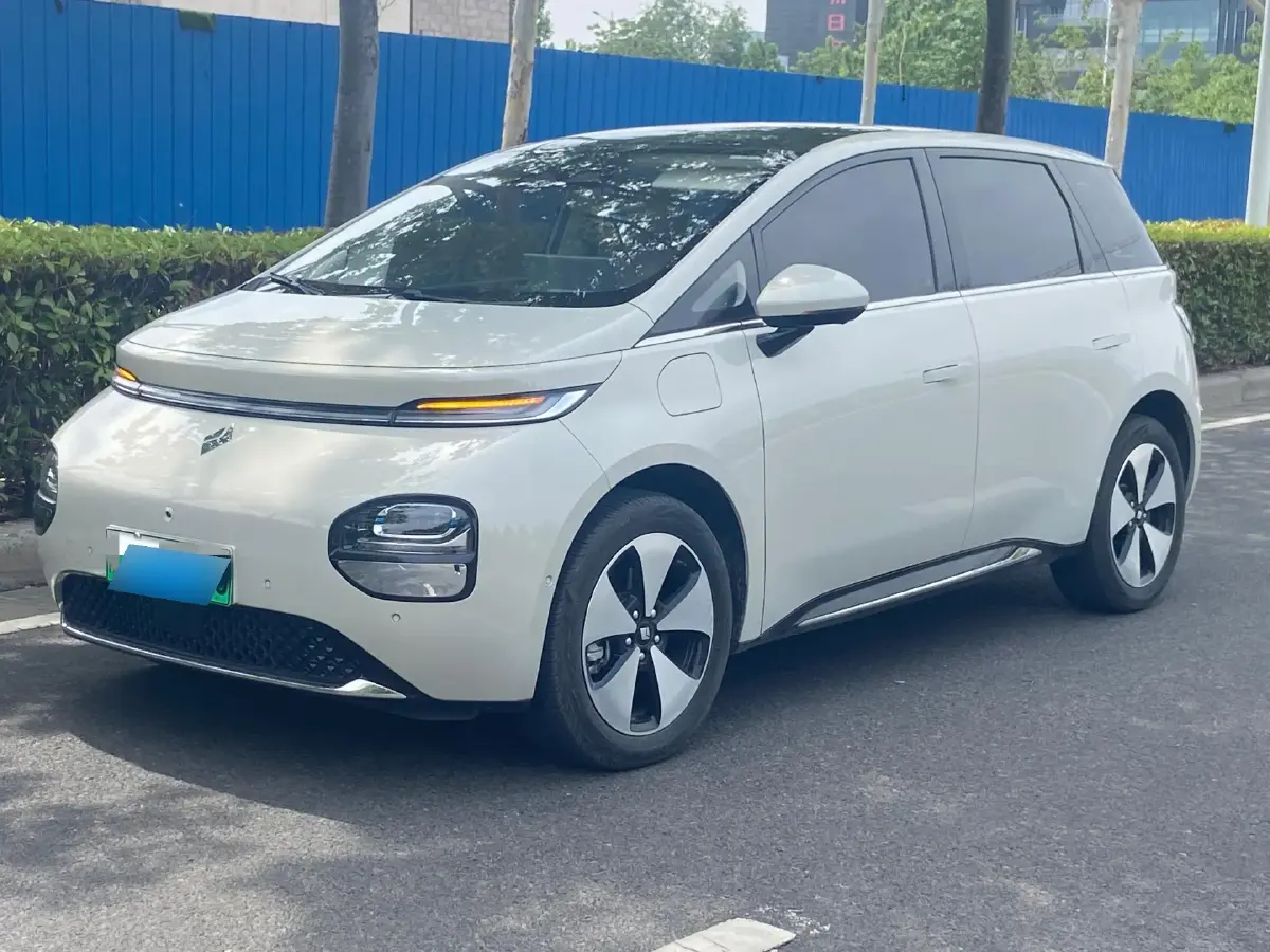 2023 BaoJun Cloud BEV 50.6KWH