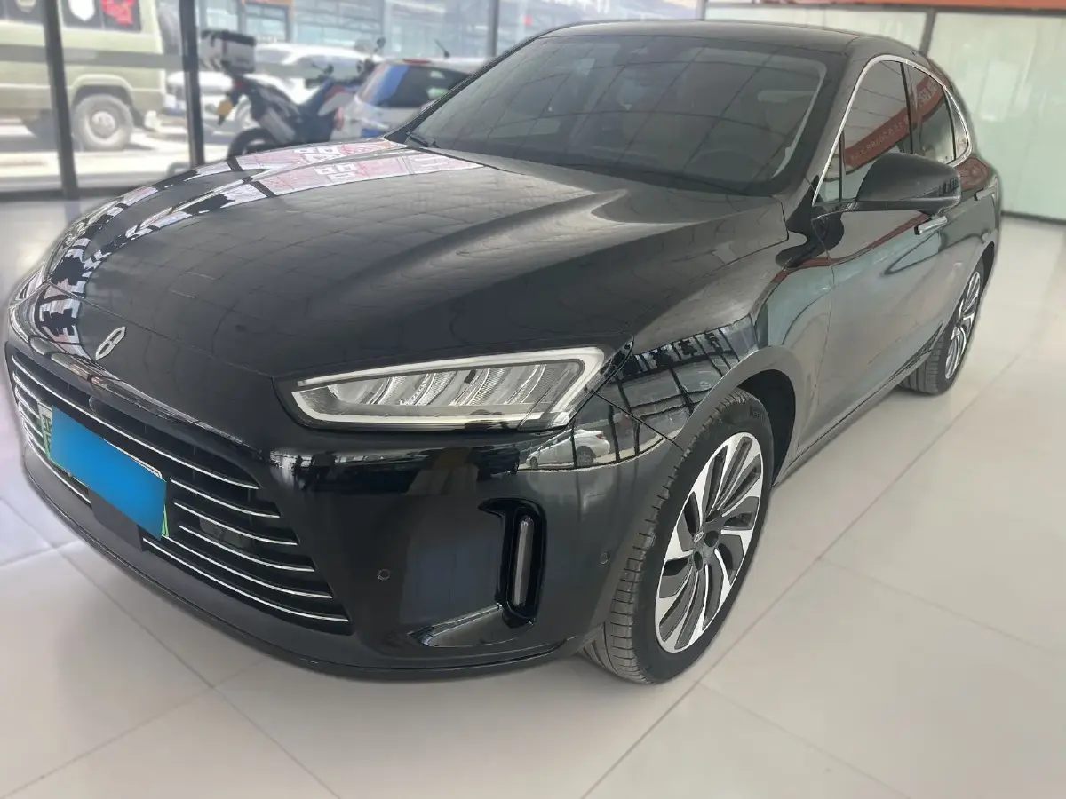 2022 HIMA AITO M5 Range Extended 125HP REEV 40KWH