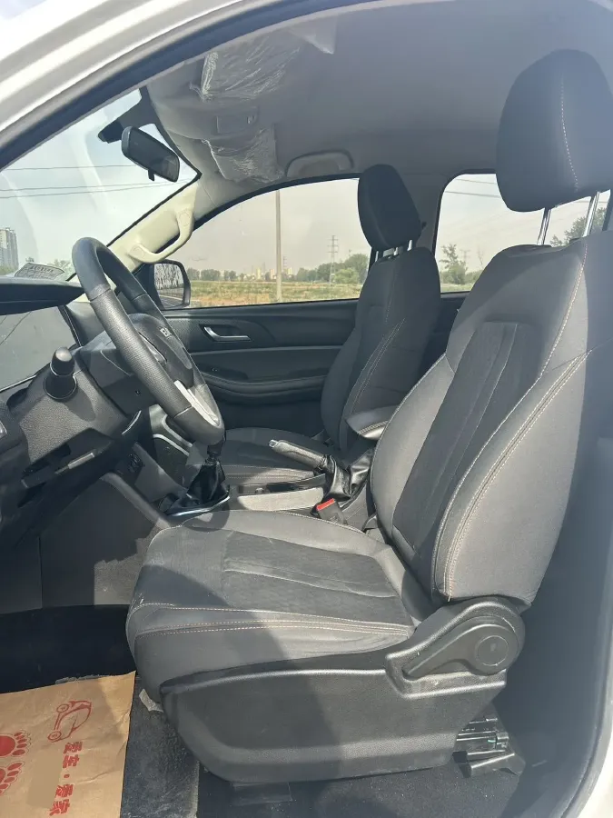 2023 BAW Calorie 2.0L 144HP L4 5MT,autocango,china used car exporter,china ev exporter,chinese used car exporter,chinese used ev exporter