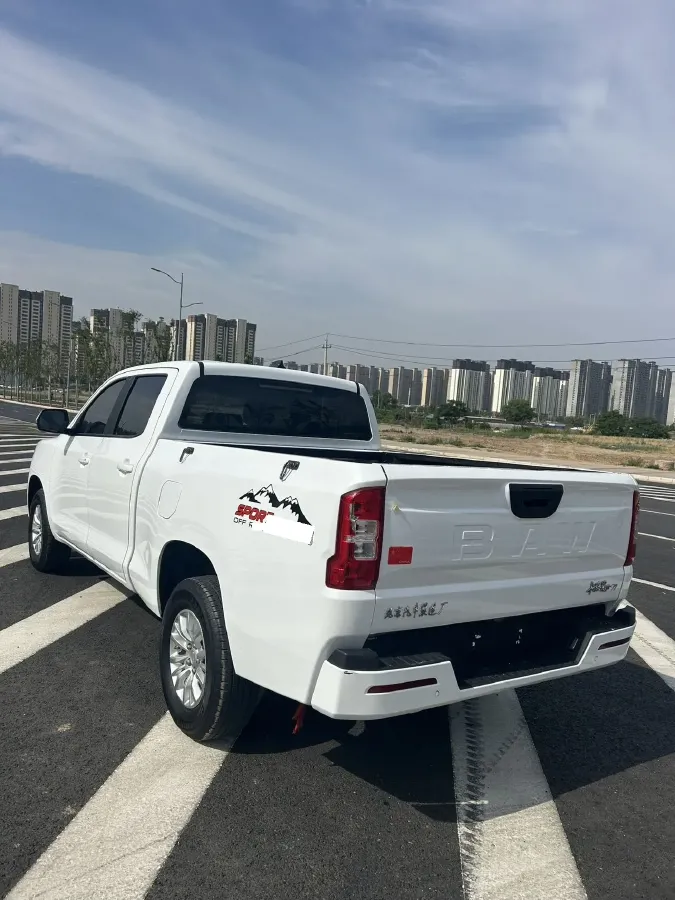 2023 BAW Calorie 2.0L 144HP L4 5MT,autocango,china used car exporter,china ev exporter,chinese used car exporter,chinese used ev exporter