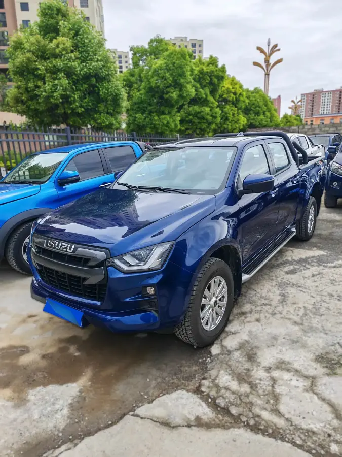 2023 Isuzu LingTuo 2.5T 150HP L4 6MT