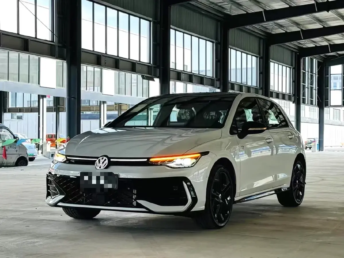 2025 Volkswagen Golf 1.5T 160HP L4 7DCT