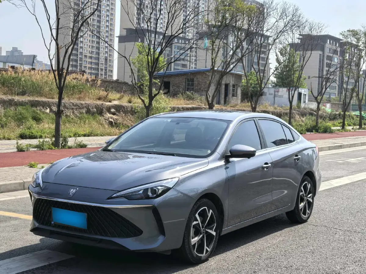 2023 Roewe i5 1.5L 129HP L4 CVT