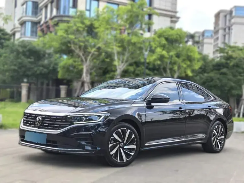 2023 Volkswagen Passat 2.0T 186HP L4 7DCT
