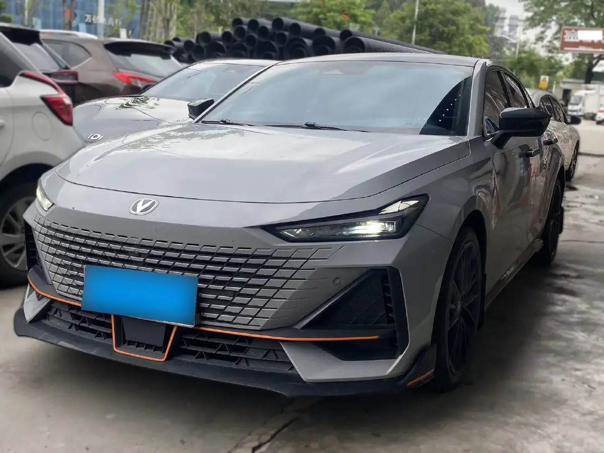 2023 ChangAn UNI-V 1.5T 188HP L4 7DCT