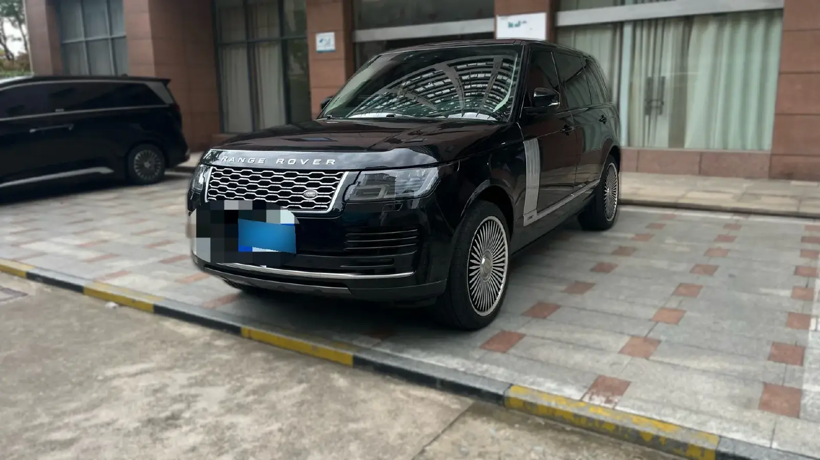 2022 Land Rover Range Rover 3.0T 400HP L6 8AT