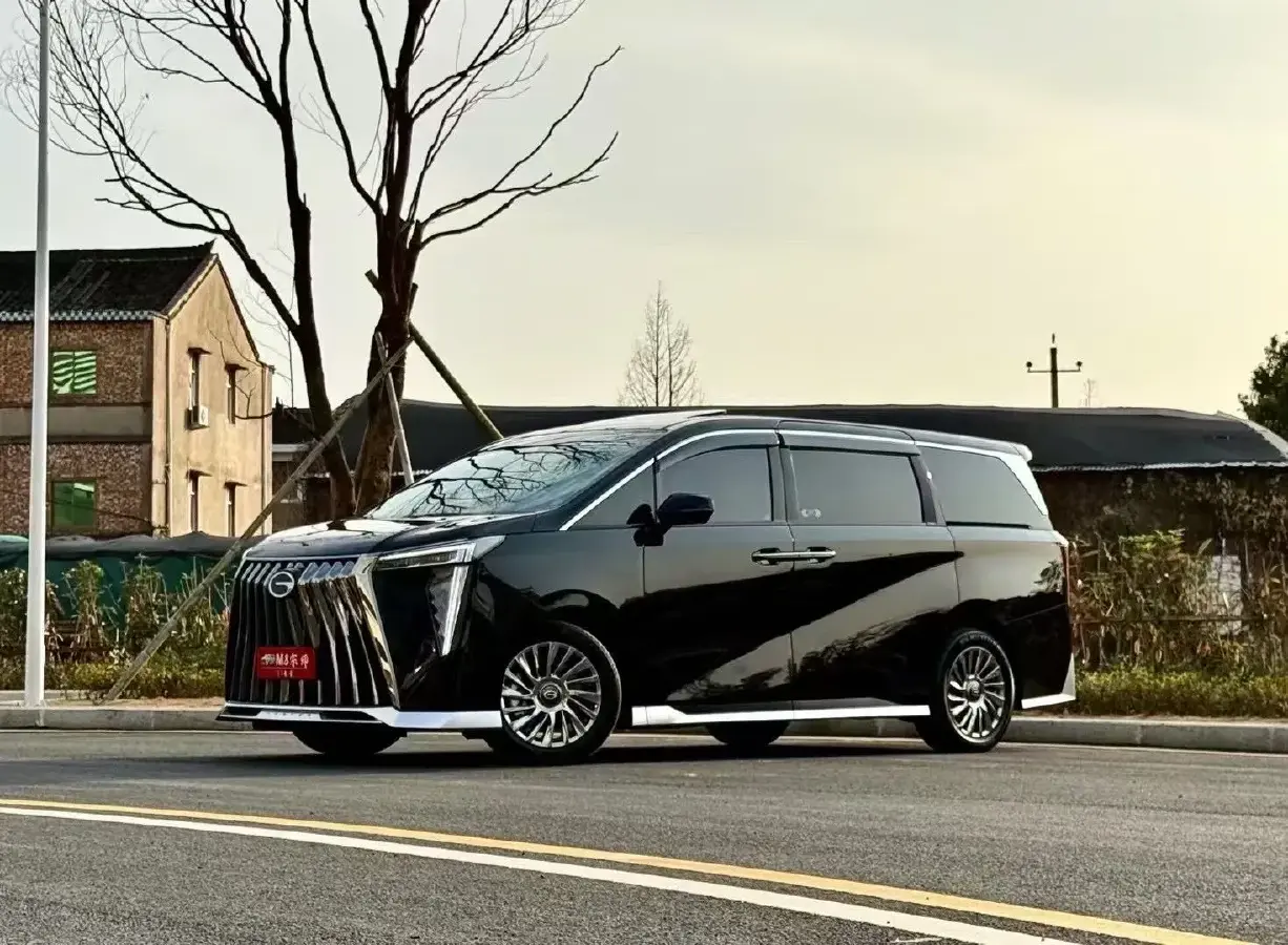 2025 GAC Trumpchi M8 2.0T 190HP L4 2DHT Hybrid