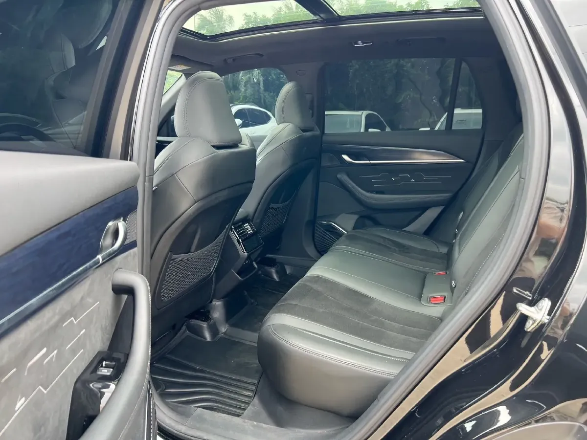 2024 Geely Monjaro 2.0T 238HP L4 8AT,autocango,china used car exporter,china ev exporter,chinese used car exporter,chinese used ev exporter