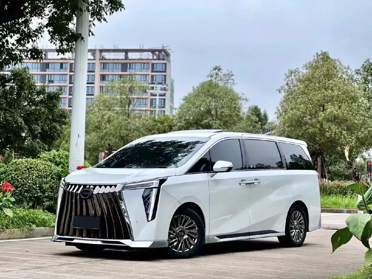 2023 GAC Trumpchi M8 2.0T 190HP L4 E-CVT Hybrid