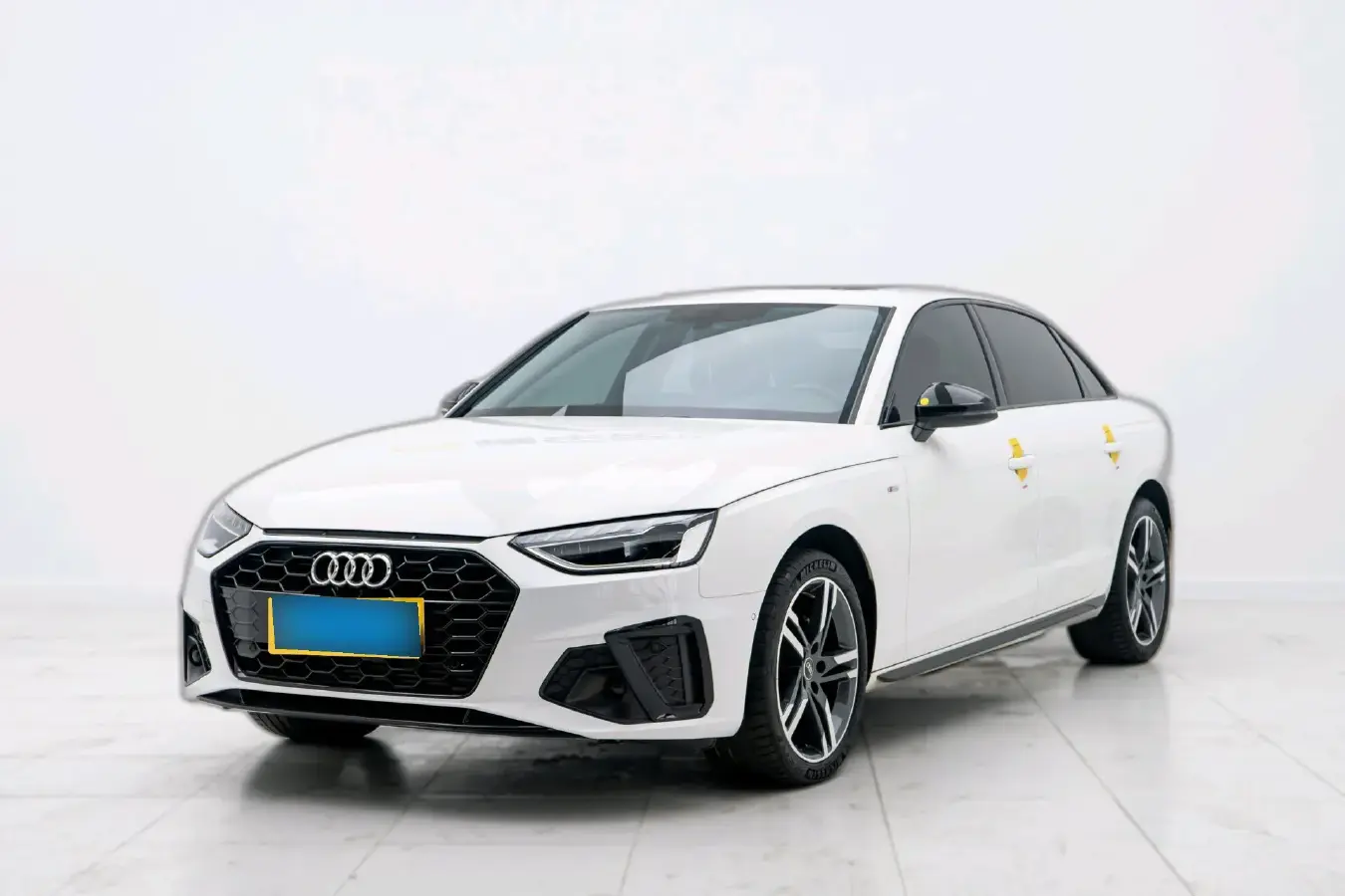 2022 Audi A4L 2.0T 190HP L4 7DCT