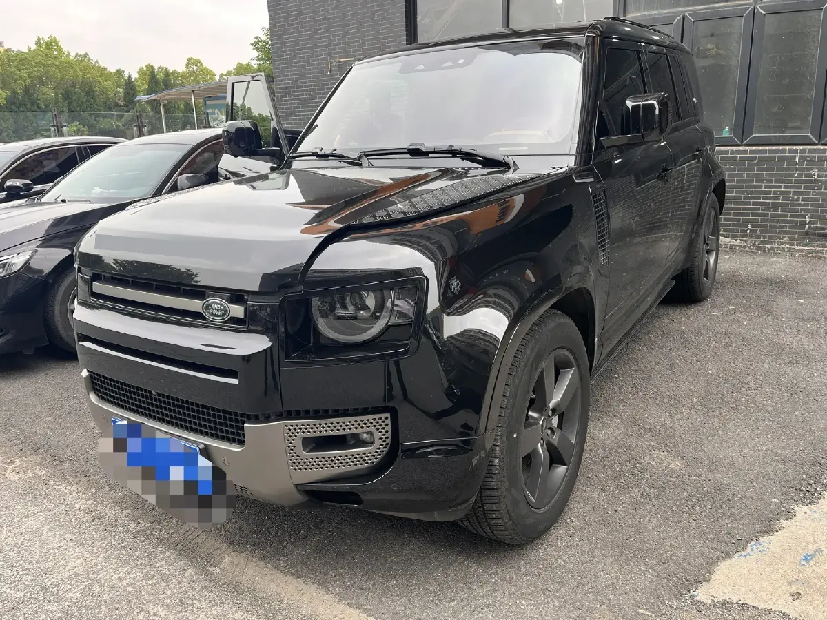 2024 Land Rover Defender 3.0T 400HP L6 8AT